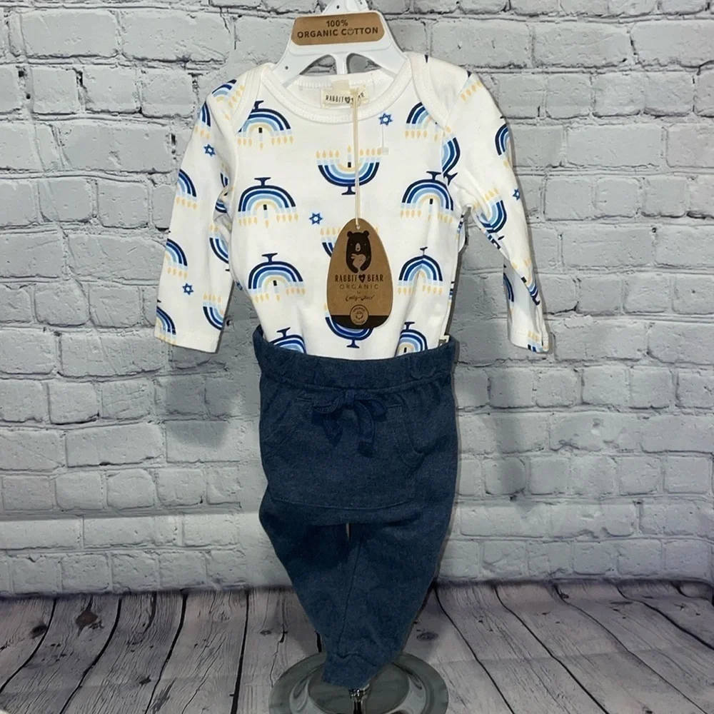 Rabbit + Bear Two piece set Hanukkah themed with sweatpants NWT